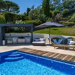 Villa Riviera *
