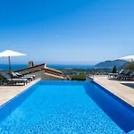 Riviera Villa
