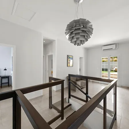 Villa Riviera