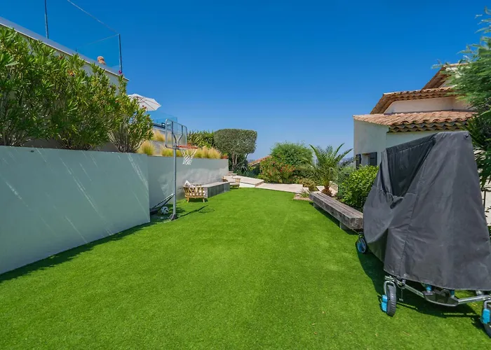Riviera Villa *
