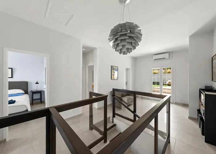 Villa Riviera
